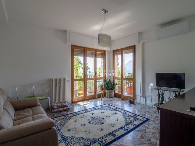 3-room flat in Viale Adamello 2, Lecco - Photo 1