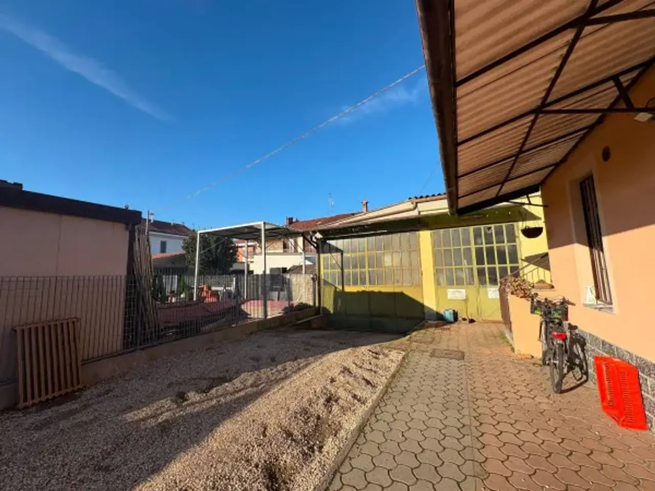 Magazzino in Vicolo Mario Percudani 4, Carignano, {3} - Foto 1