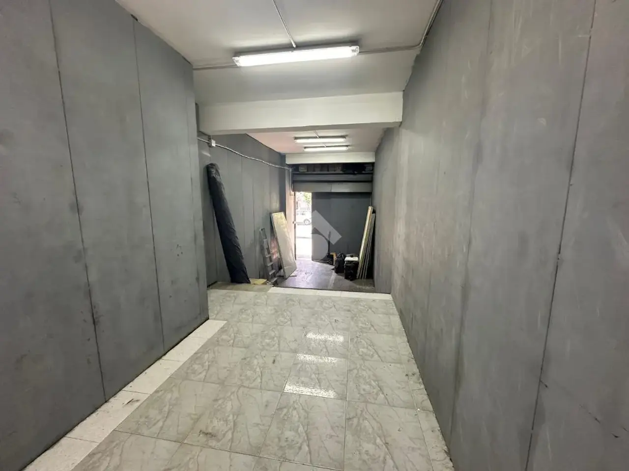 Negozio in Via Monte Rosa 120, Napoli, {3} - Foto 1