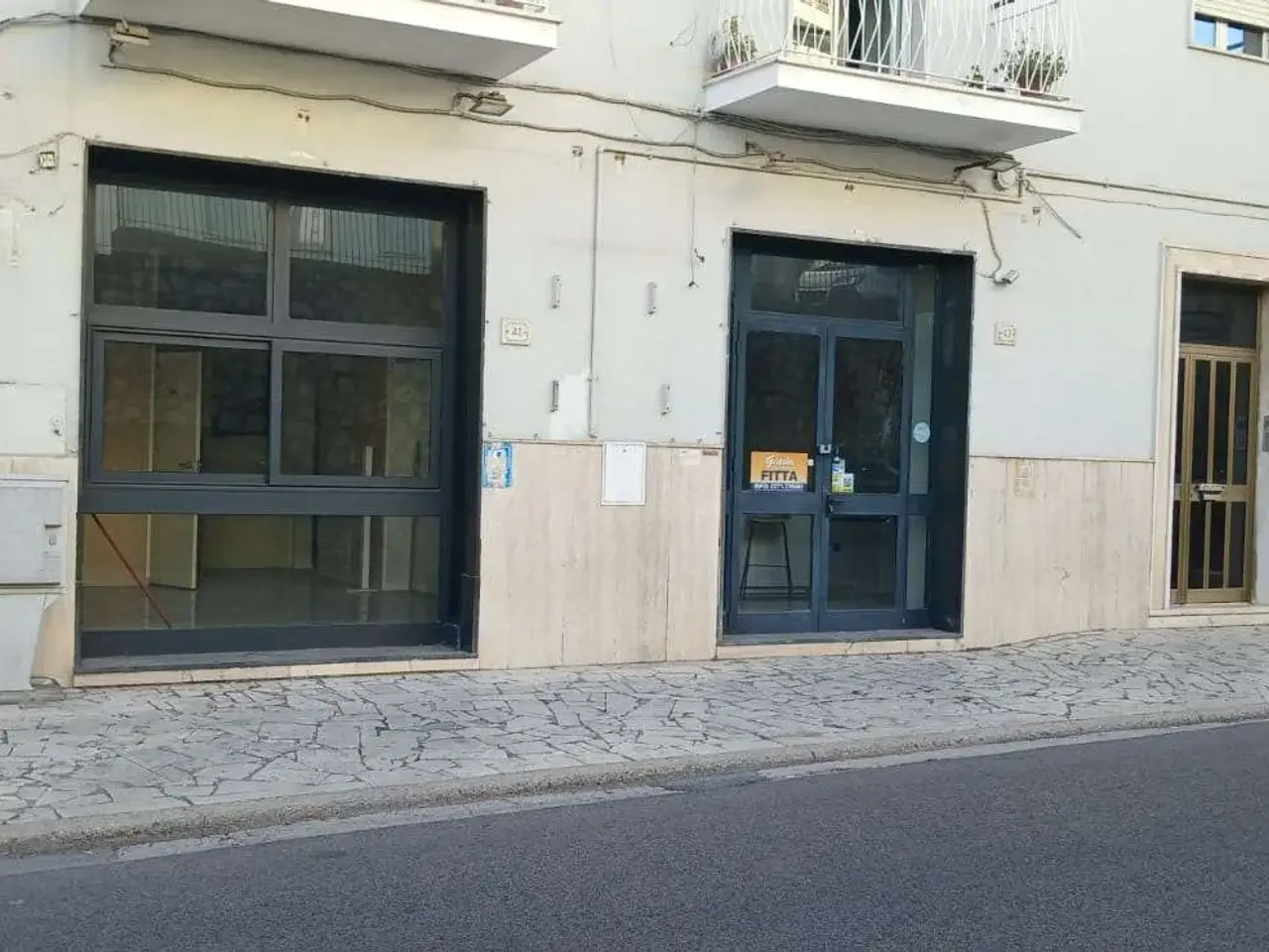 Negozio in Via Ferrucci 43, Formia, {3} - Foto 1