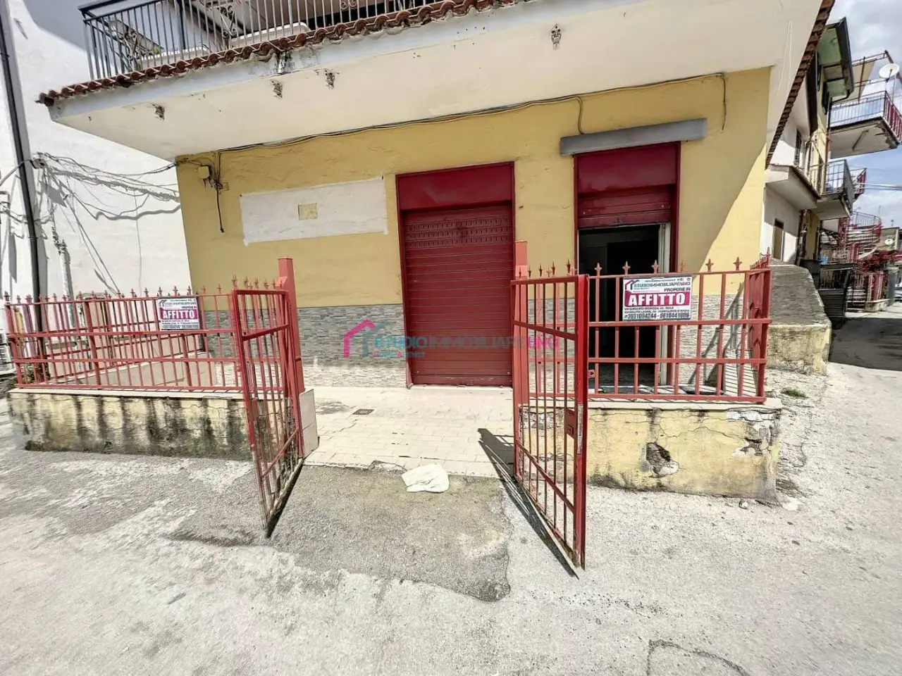 Locale commerciale in Via Pigno Somma Vesuviana, Napoli, Somma Vesuviana, {3} - Foto 2