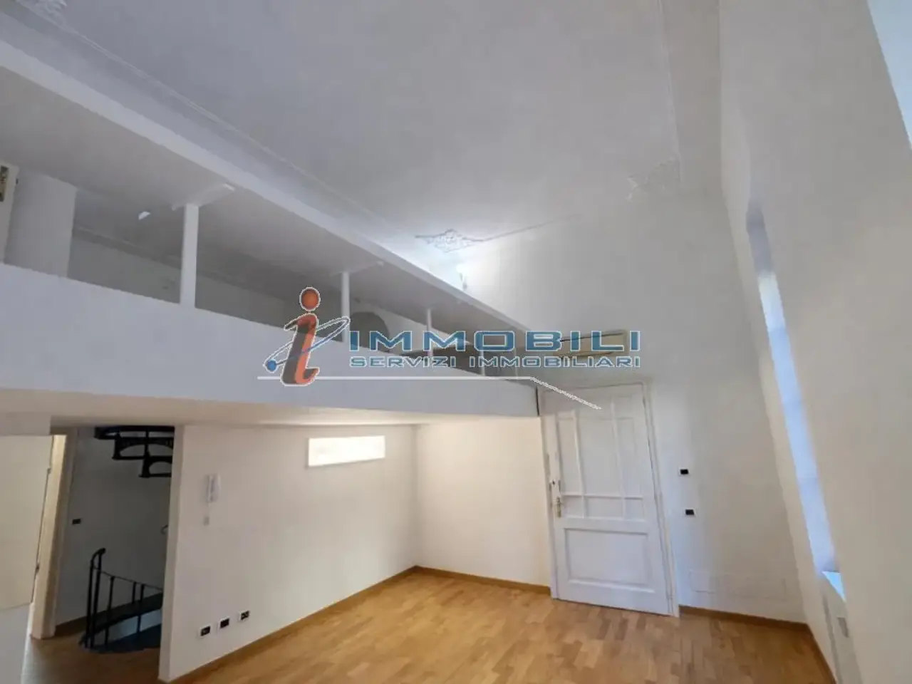 Ufficio in Via Conservatorio, Milano, {3} - Foto 1