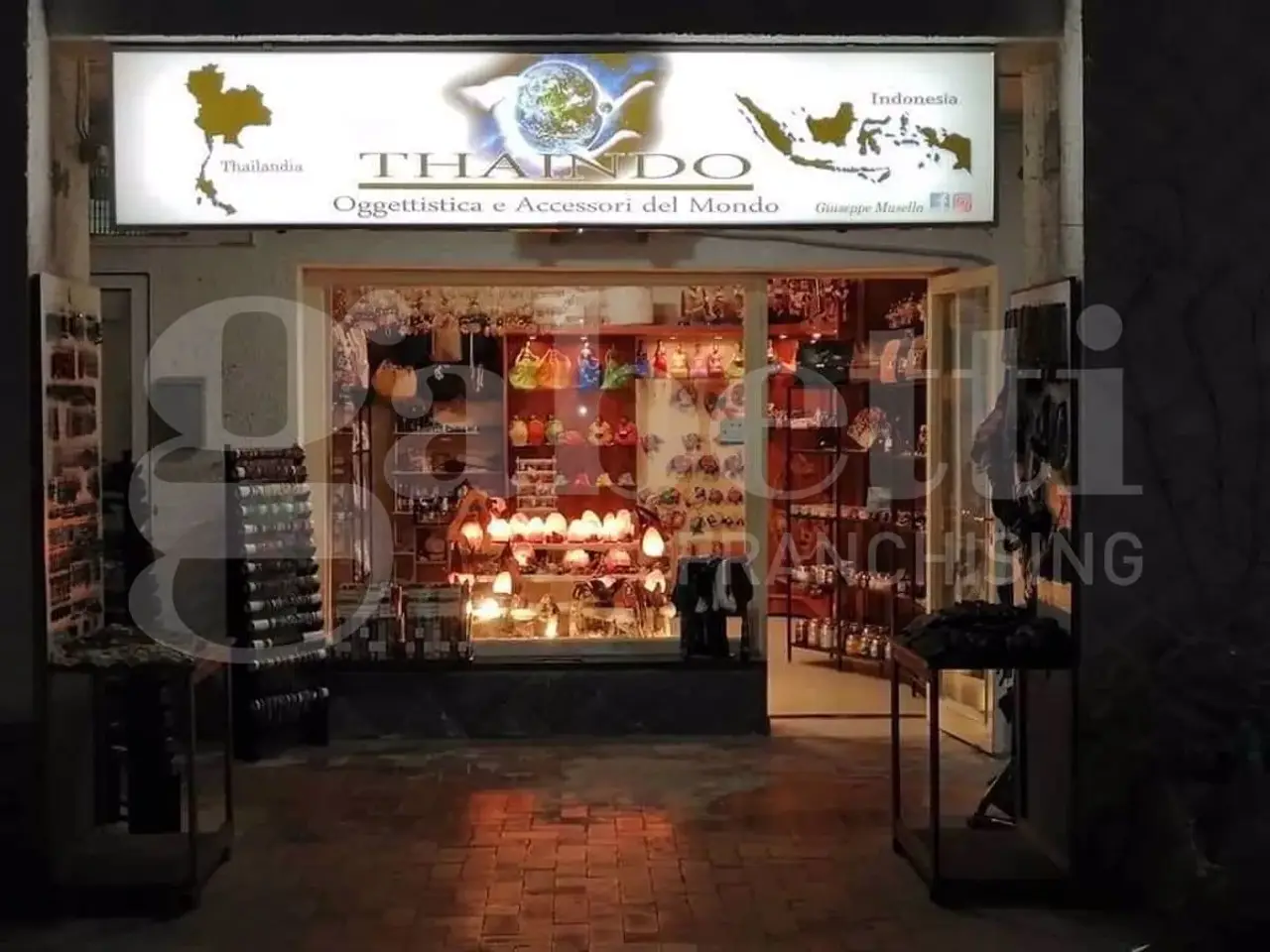 Negozio in Baia Domizia Centro - Viale dei Bossi, Sessa Aurunca, {3} - Foto 1