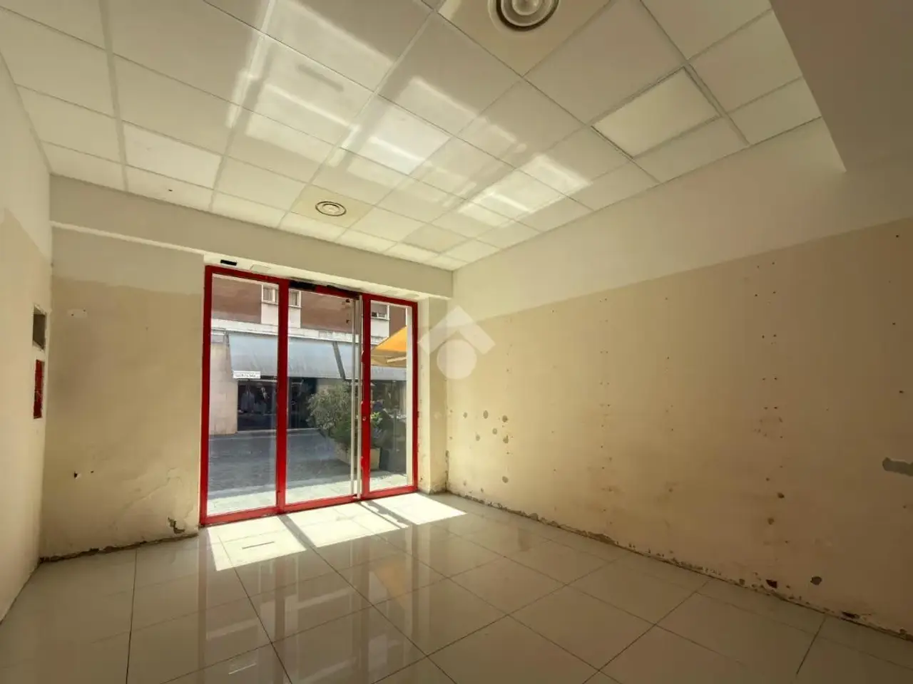 Negozio in Corso Vittorio Emanuele II 191, Piacenza, {3} - Foto 2