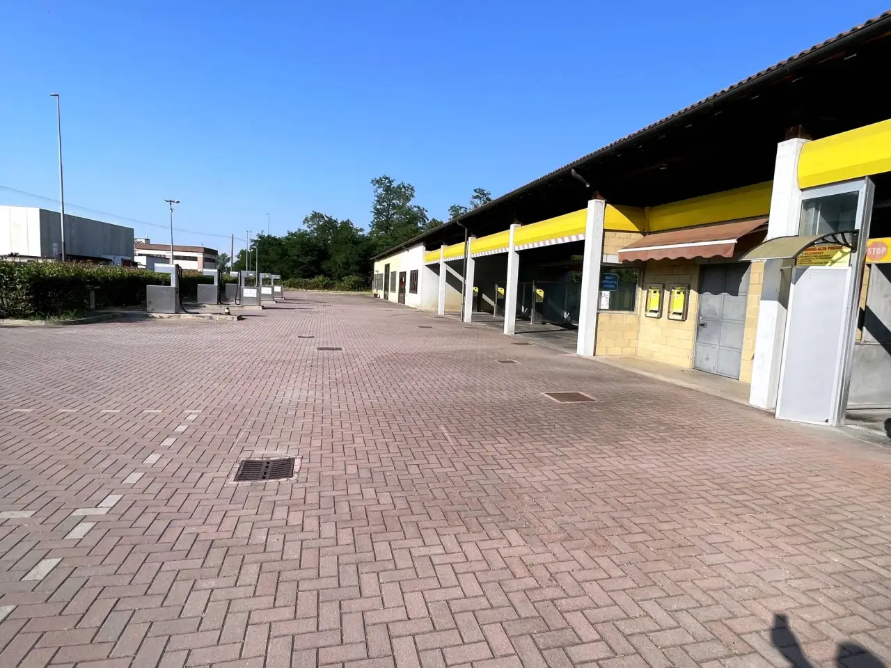 Negozio in Via Milano 3, Gropello Cairoli, {3} - Foto 1