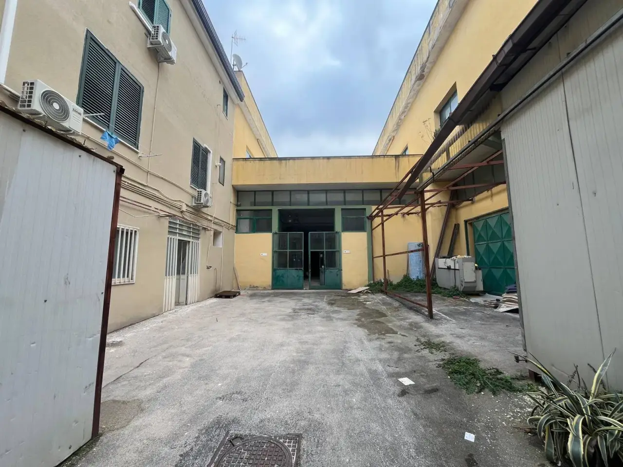 Laboratorio in Via Anfiteatro 65, Santa Maria Capua Vetere, {3} - Foto 2