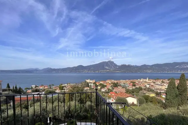 4-room flat in Via per Albisano, Torri del Benaco - Photo 1