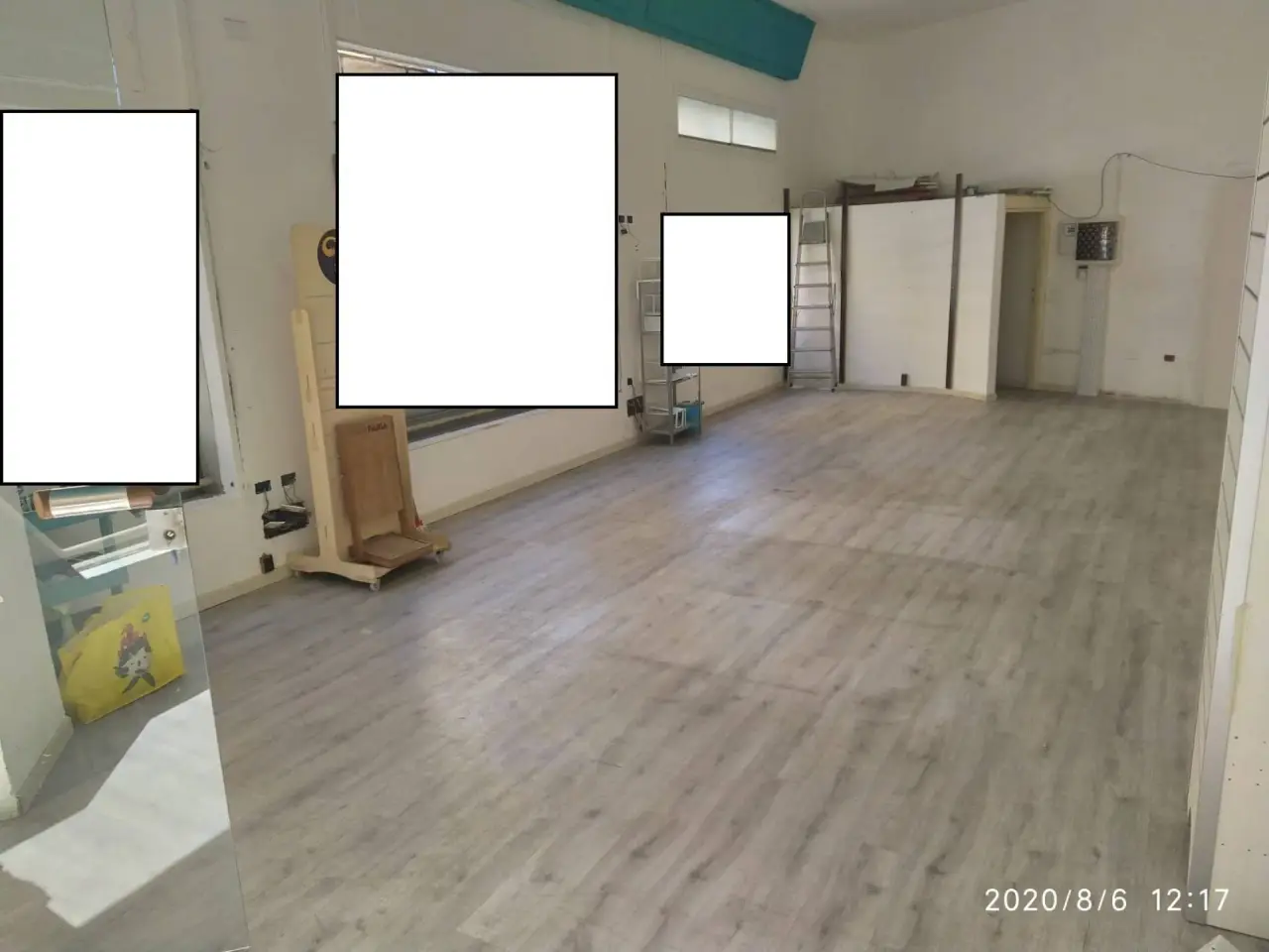 Esercizio commerciale in Piazza Elia Benamozegh 10, Livorno, {3} - Foto 2
