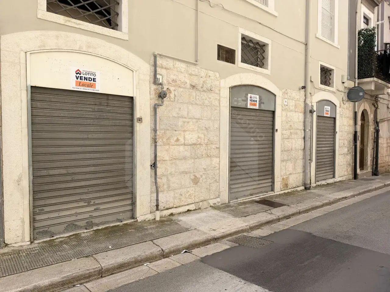 Negozio in Via Francesco De Sancitis, 7, Andria, {3} - Foto 2