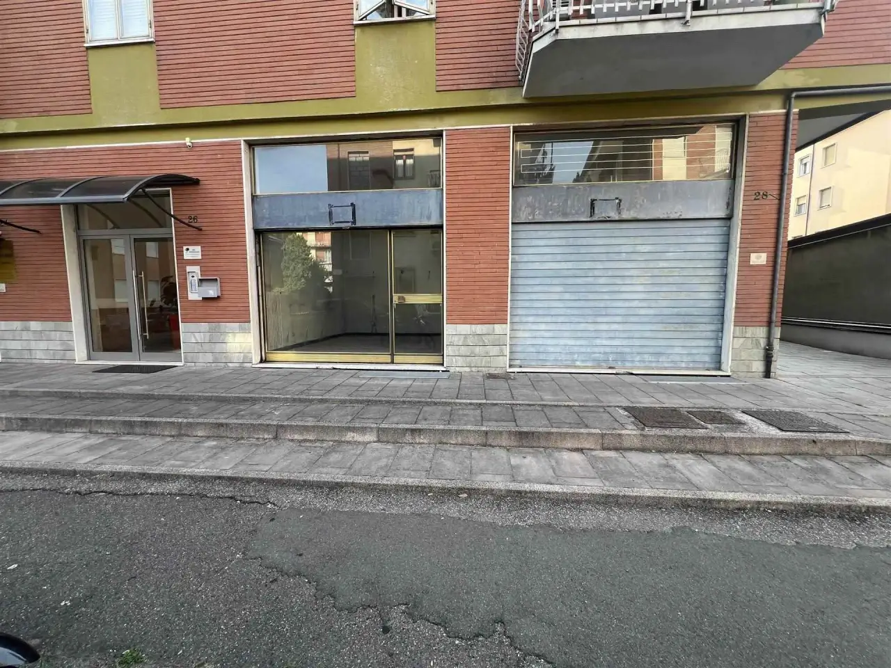 Negozio in Via Valla, Piacenza, {3} - Foto 1