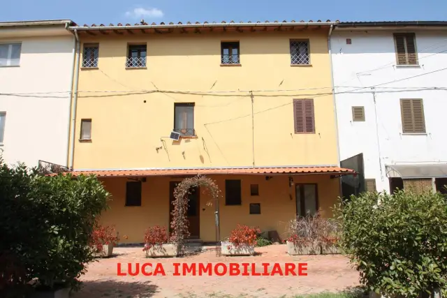 Detached house in Via Gremignaio 6, Ponte Buggianese - Photo 1