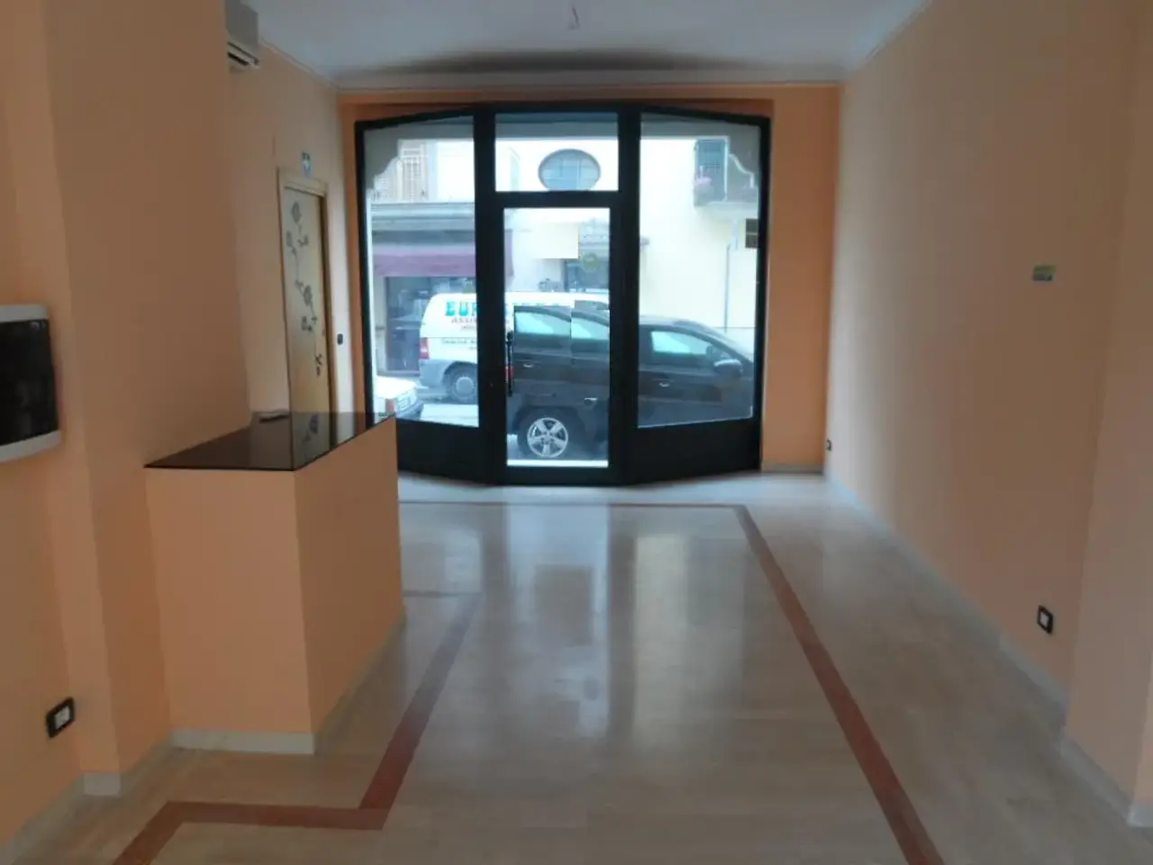 Negozio in Via San Martino, San Benedetto Del Tronto, {3} - Foto 1