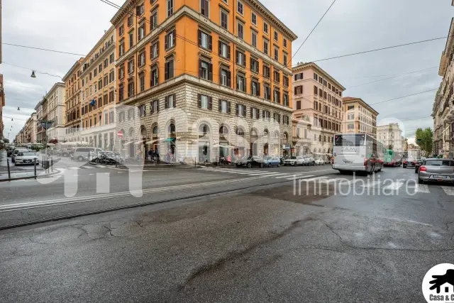 Gemeinschaftsbüro in Via Camillo Benso di Cavour 44, Roma - Foto 1