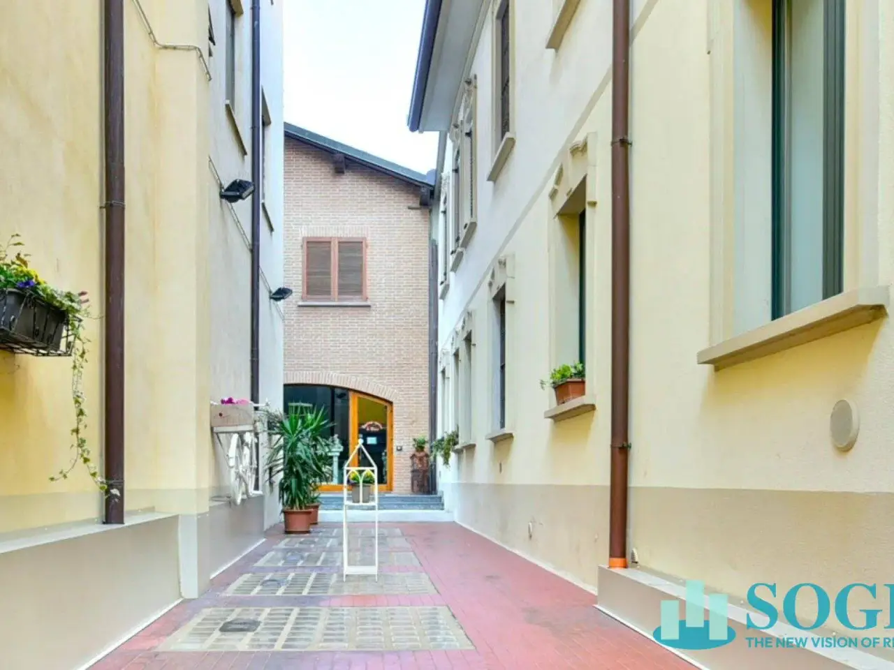 Negozio in Via Vittorio Emanuele 14, Lazzate, {3} - Foto 2