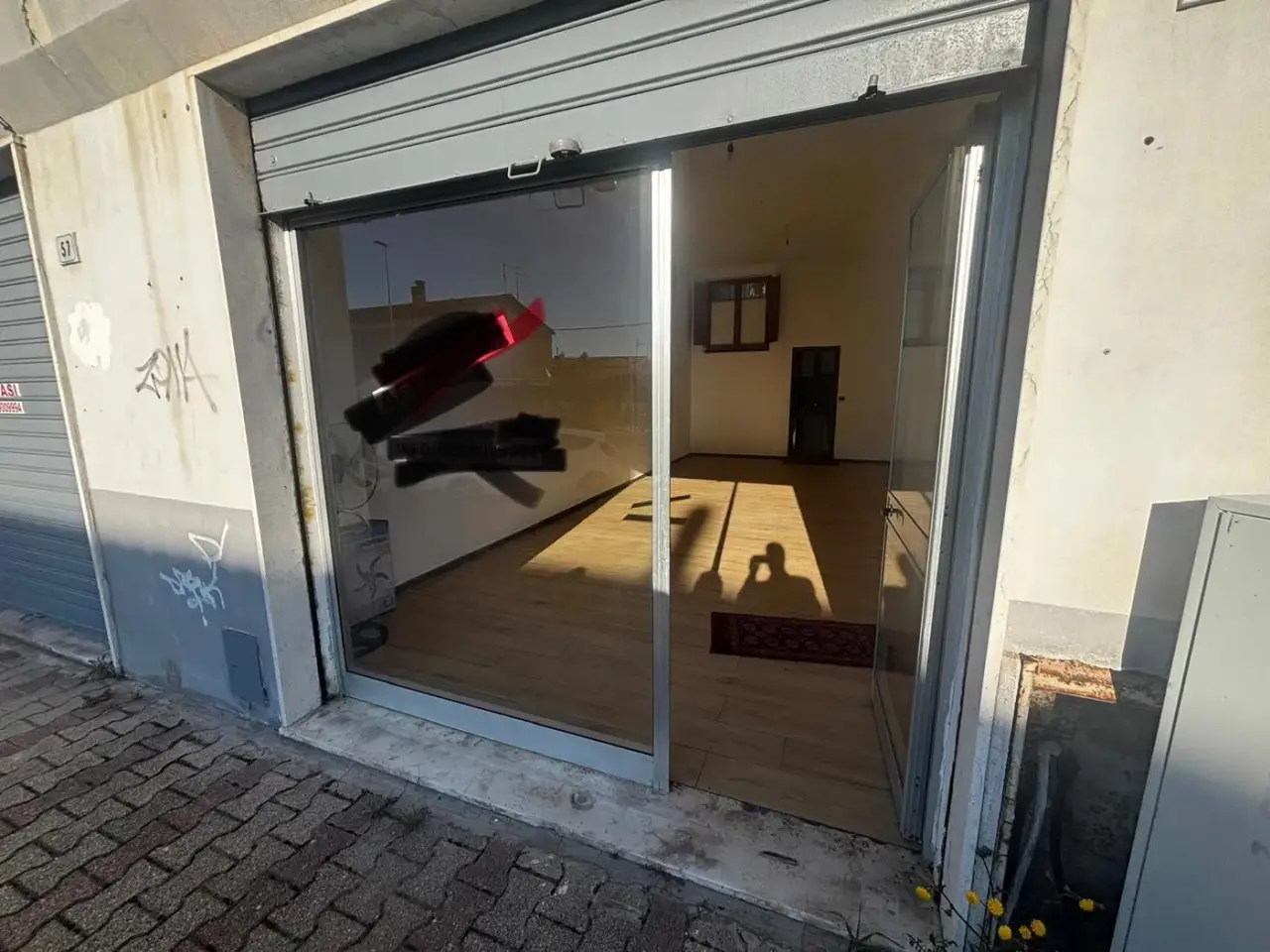 Negozio in Via Liguria  55, Carbonia, {3} - Foto 1