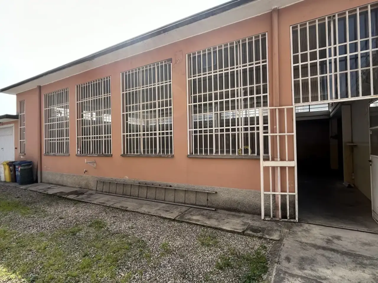 Laboratorio in Via Grigna 7, Rho, {3} - Foto 1