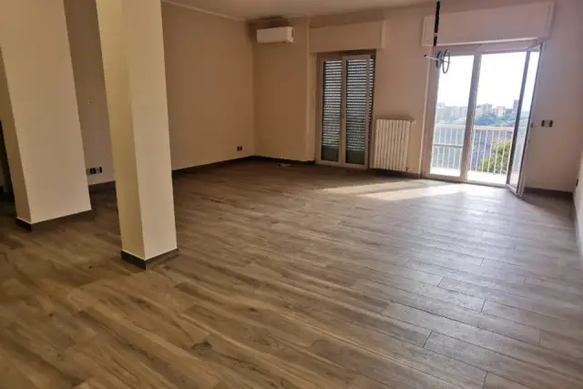 4-room flat in Via Carlo V, Catanzaro - Photo 1