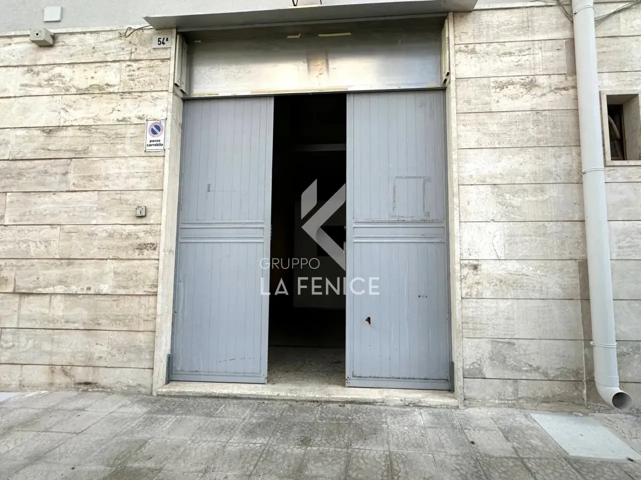 Negozio in Via della Resistenza 54a, Martina Franca, {3} - Foto 1