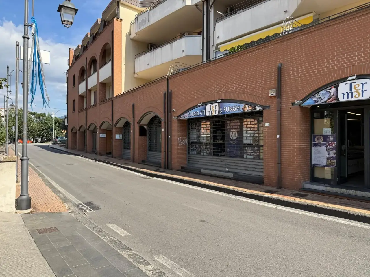 Negozio in Via Pecorari 21, Nocera Superiore, {3} - Foto 1