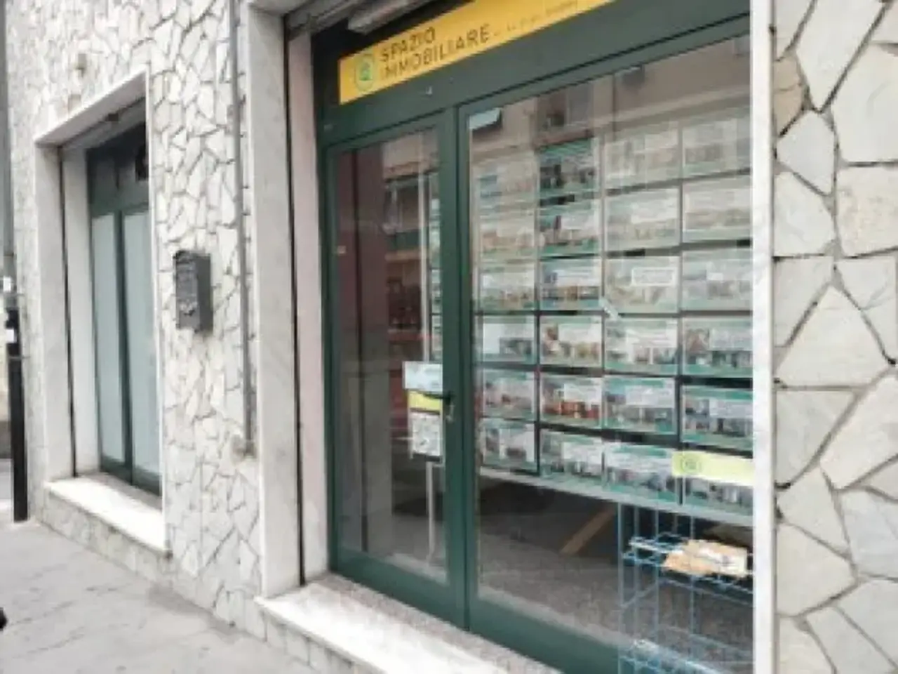 Negozio in Via Gaspare Murtola 16r, Genova, {3} - Foto 1