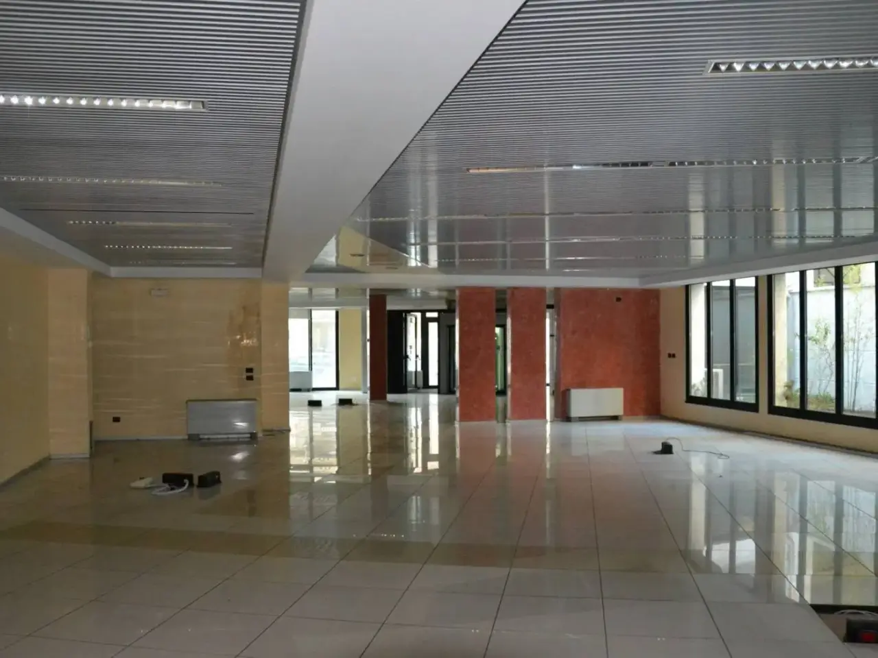 Locale commerciale in Via Pietro Andrea Saccardo 1, Milano, {3} - Foto 1