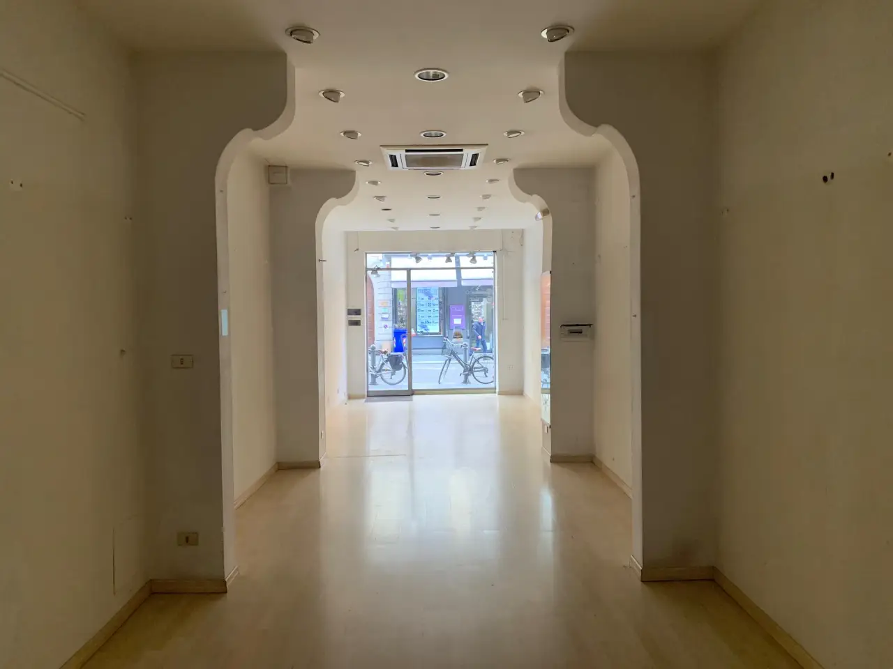 Negozio in Strada della Repubblica, Parma, {3} - Foto 2