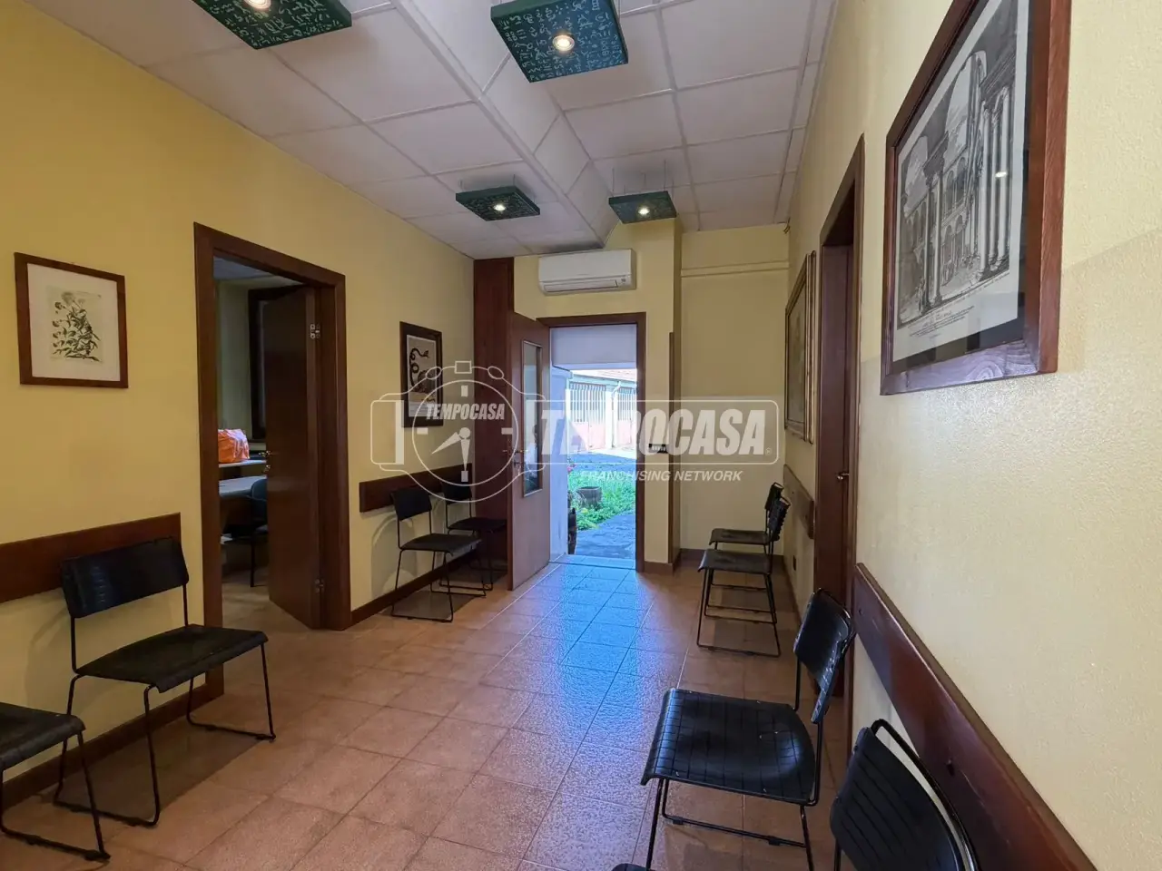 Ufficio in Via Madonna Pellegrina 17, Bareggio, {3} - Foto 1