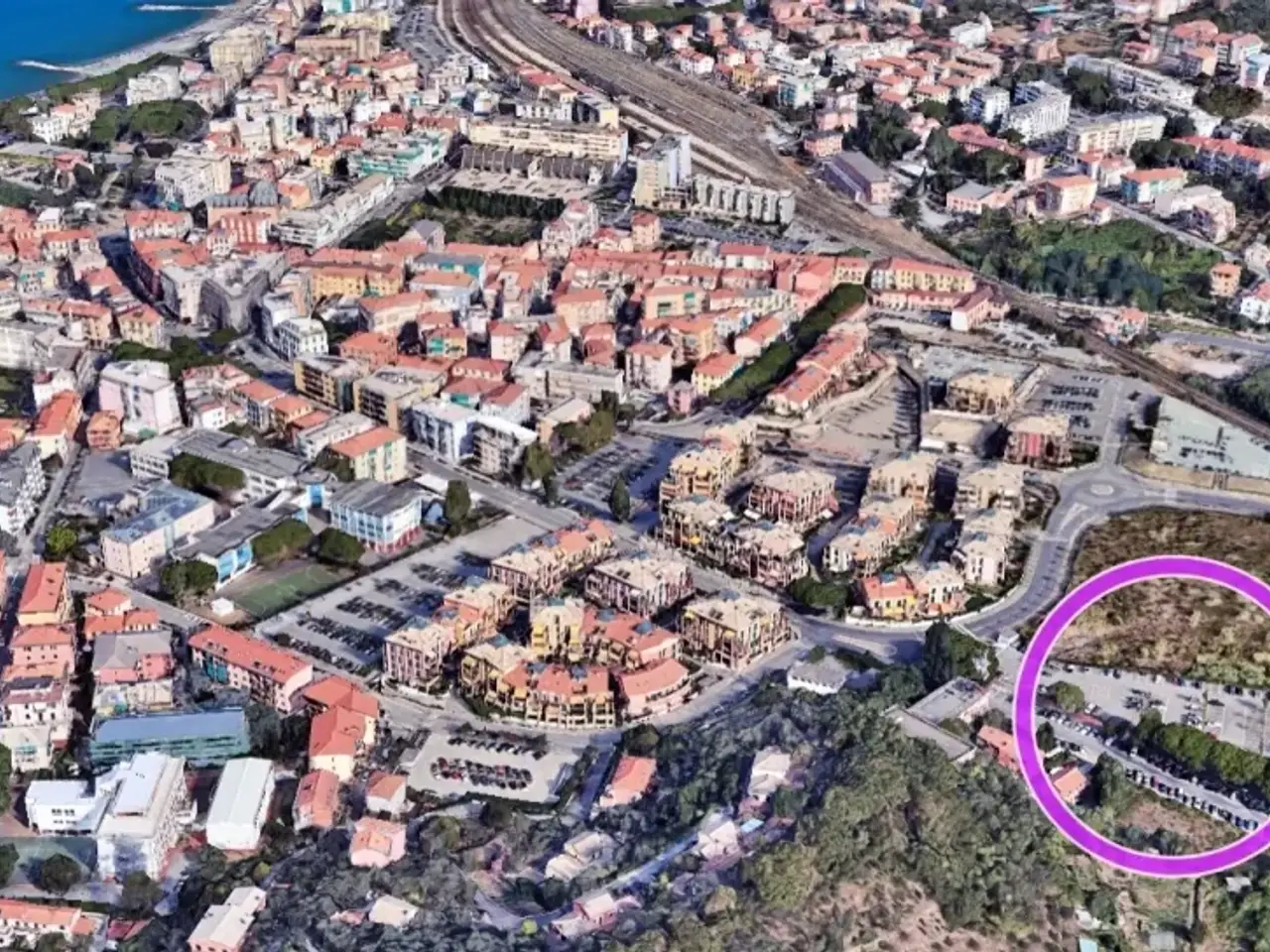 Parcheggio chiuso in Via Vincenzo Fascie 188, Sestri Levante, {3} - Foto 1