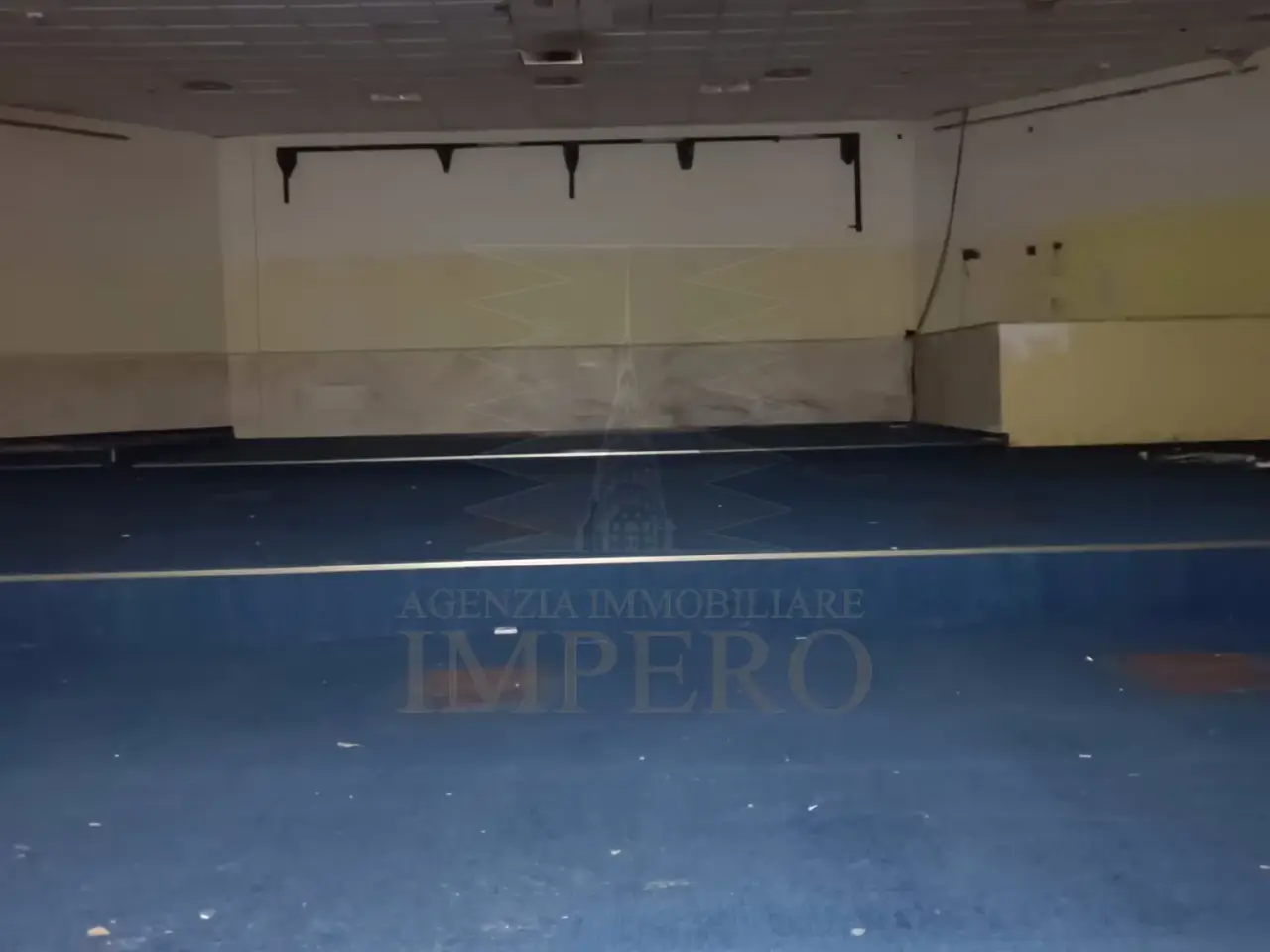 Palazzina commerciale in Via Filippo Turati 20, Ventimiglia, {3} - Foto 1