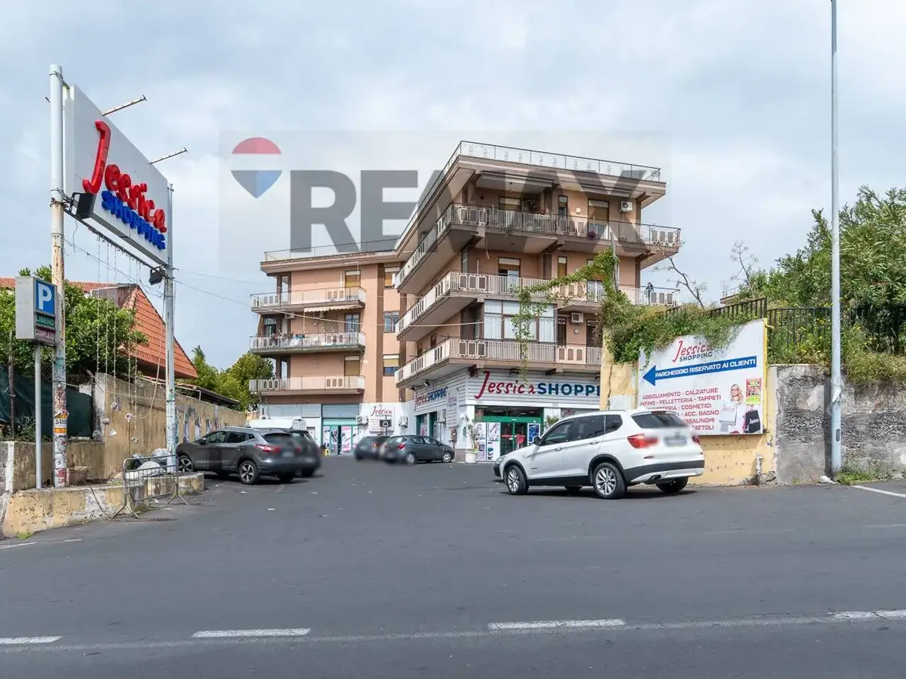 Negozio in Via Antonio Gramsci 53, Gravina Di Catania, {3} - Foto 1