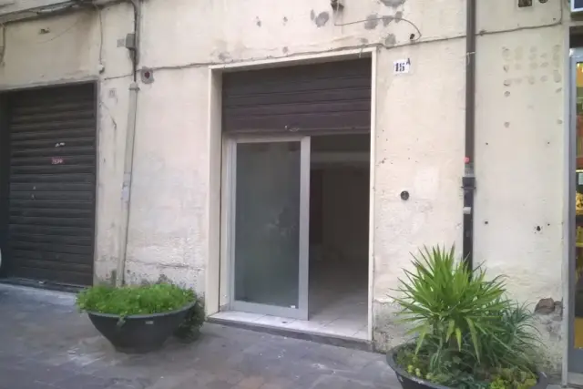 Shop in Via Adua 15/a, Cosenza - Photo 1