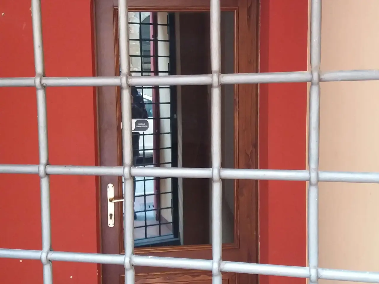 Negozio in Corso Vittorio Emanuele 19, Torgiano, {3} - Foto 2