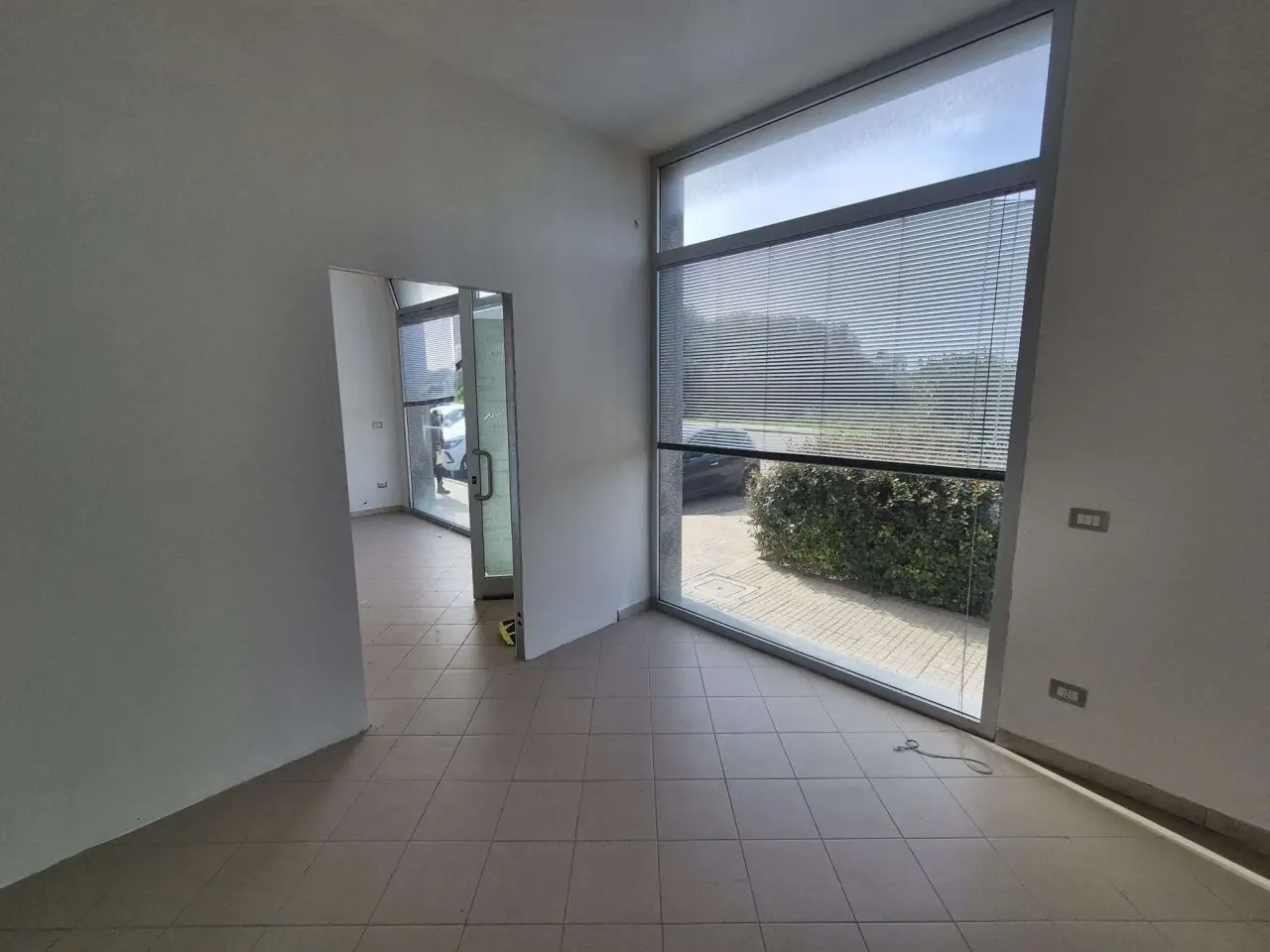 Negozio in Via Mirò  24, Alghero, {3} - Foto 2