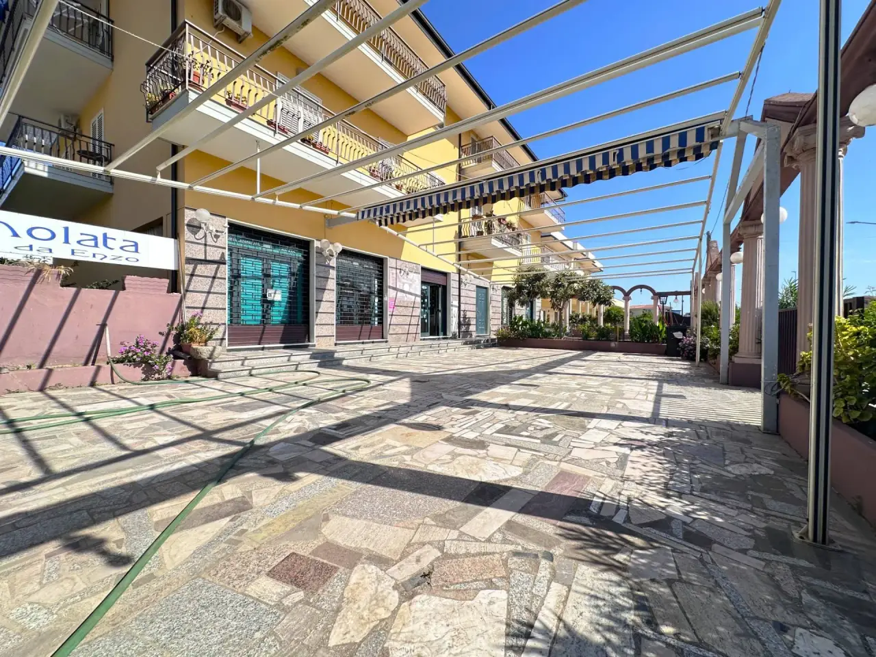Negozio in Via Nazionale 63, Montepaone, {3} - Foto 2