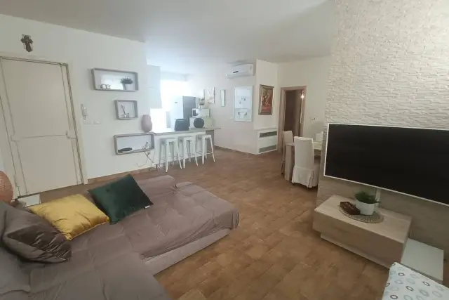 4-room flat in Via Luigi Settembrini 129, Giarre - Photo 1