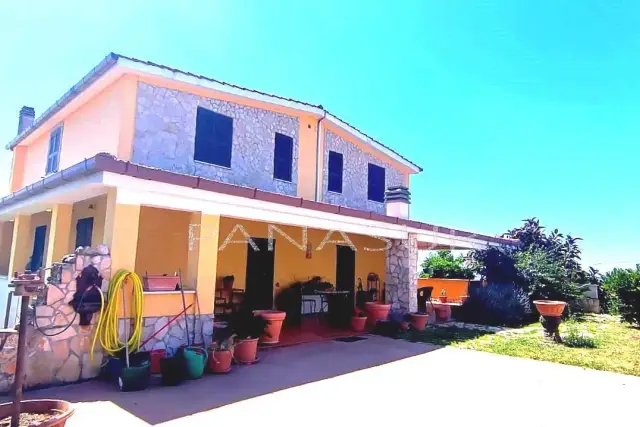 Villa in Via Montegiove Vecchio, Genzano di Roma - Foto 1