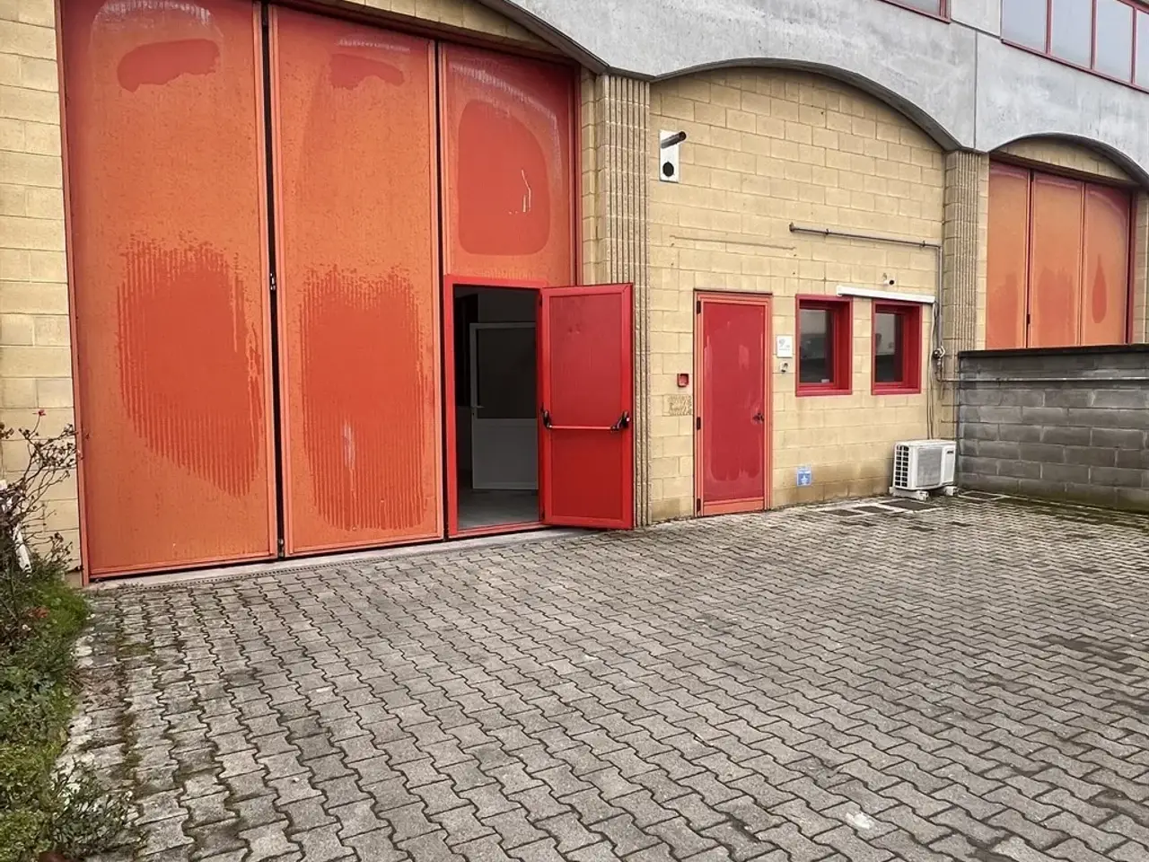Capannone in , Corbetta, {3} - Foto 1