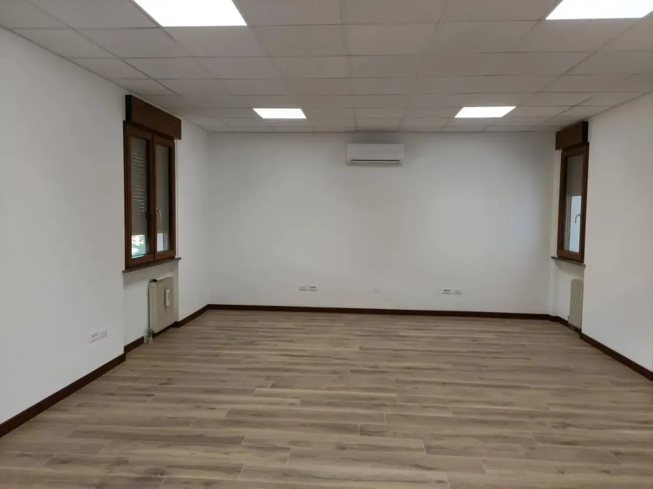 Ufficio in Via Piazza d'Armi, Udine, Udine, {3} - Foto 1