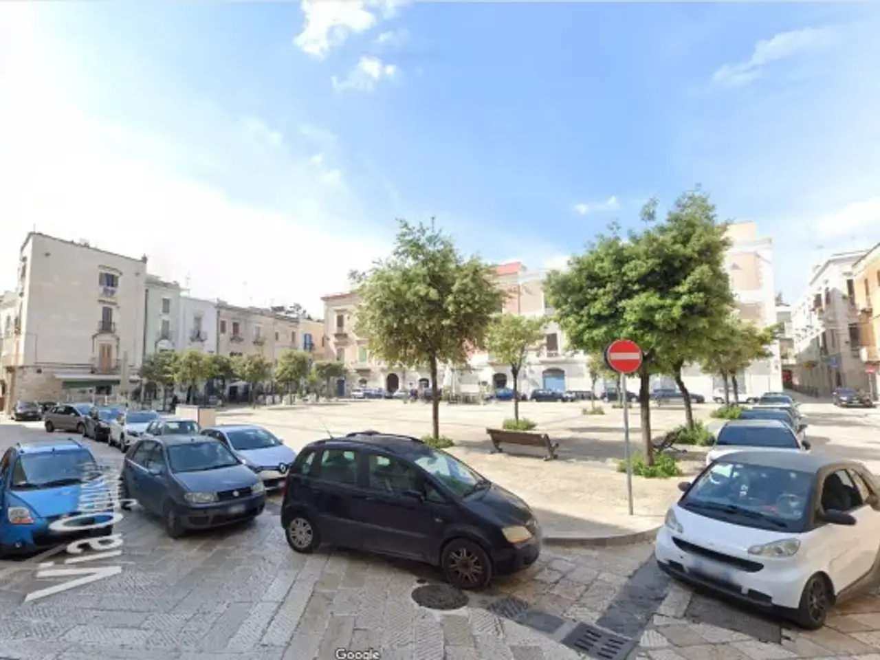Negozio in Piazza Campo dei Longobardi, Trani, {3} - Foto 1