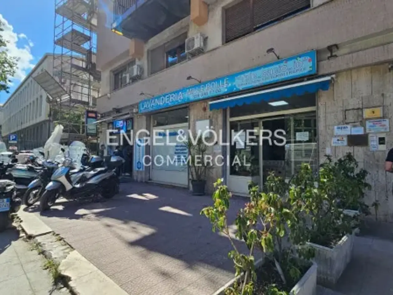 Negozio in Via Duca della Verdura 54, Palermo, {3} - Foto 2