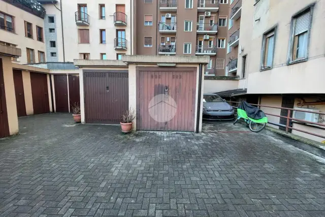 insertion image