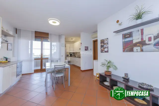 3-room flat in Via Filippo Piccaluga, Casorate Primo - Photo 1