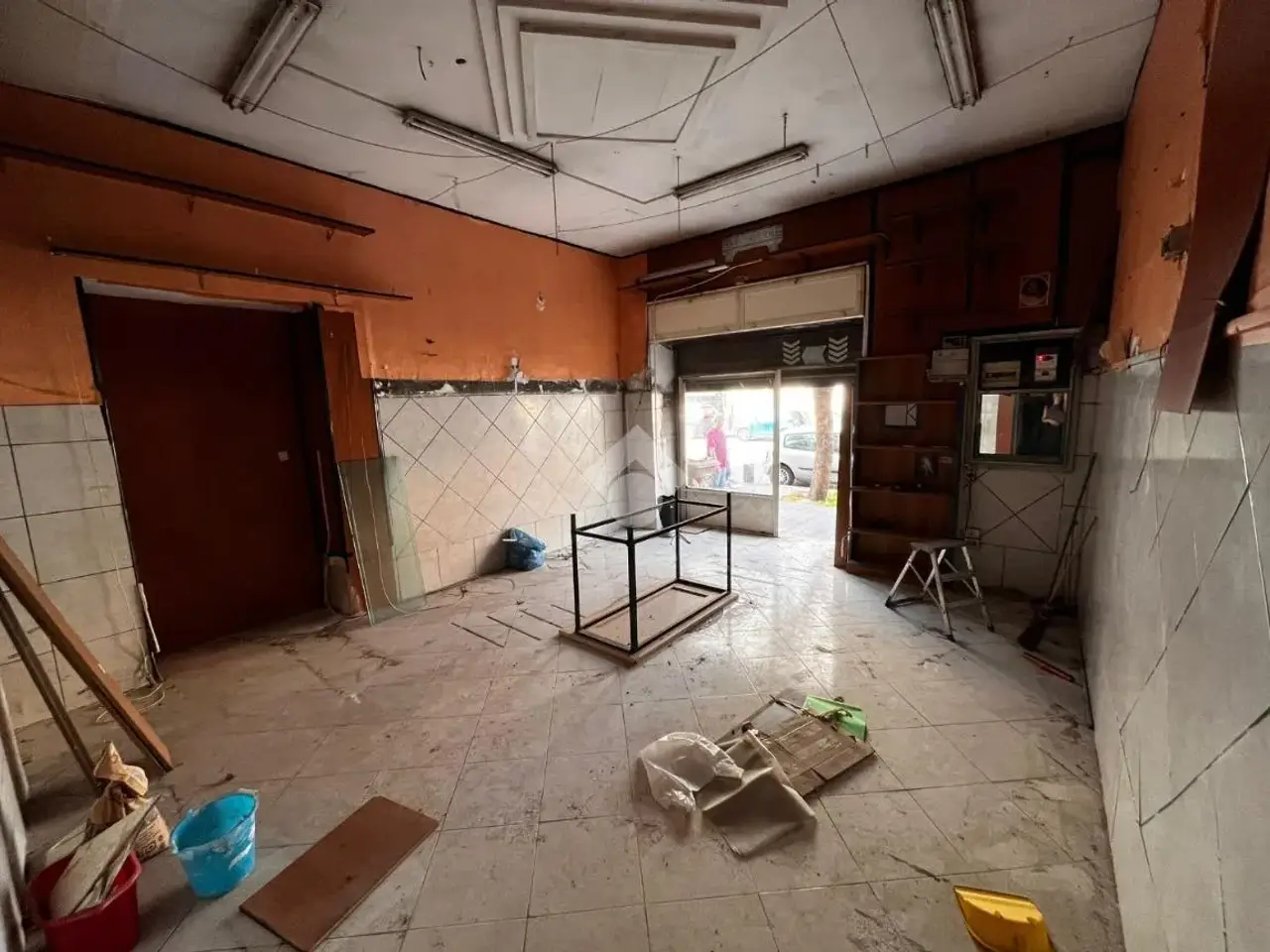 Negozio in Corso Secondigliano 560, Napoli, {3} - Foto 1