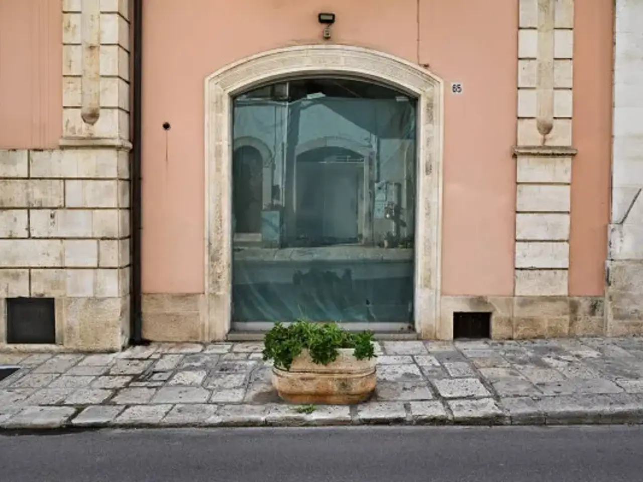 Negozio in Via Dante Alighieri 65, Putignano, {3} - Foto 1
