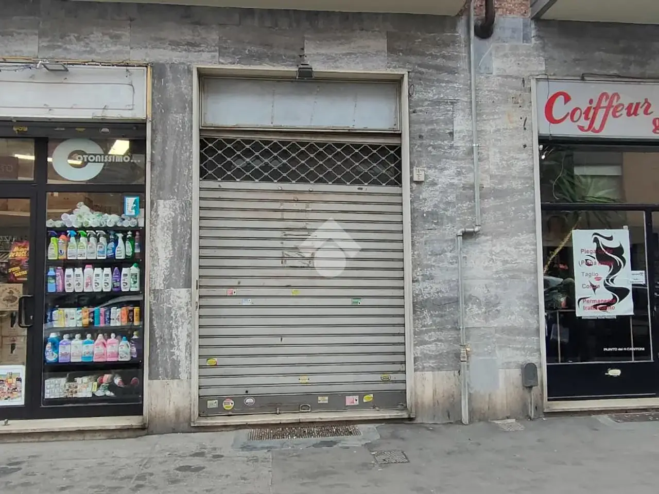 Negozio in Via Monte Rosa 81, Torino, {3} - Foto 1