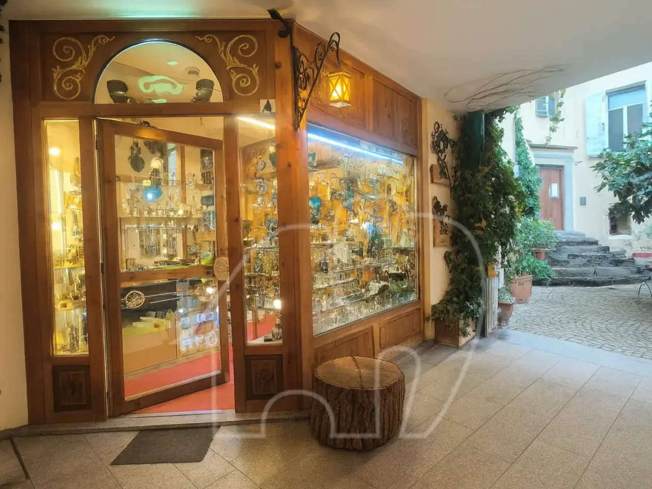 Negozio in Piazza della Rena, Merano, {3} - Foto 2