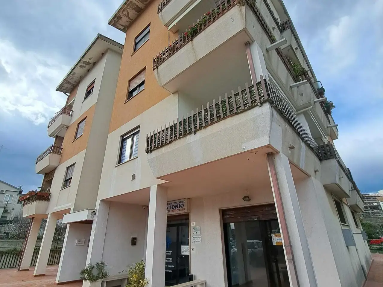 Negozio in Via San Francesco d' Assisi 3, Lanciano, {3} - Foto 1