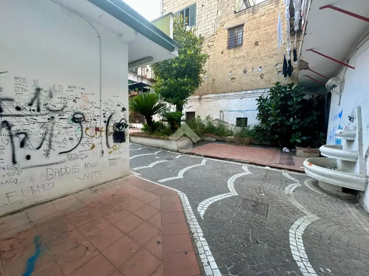 Negozio in Via Vittorio Emanuele III 46, Napoli, {3} - Foto 2