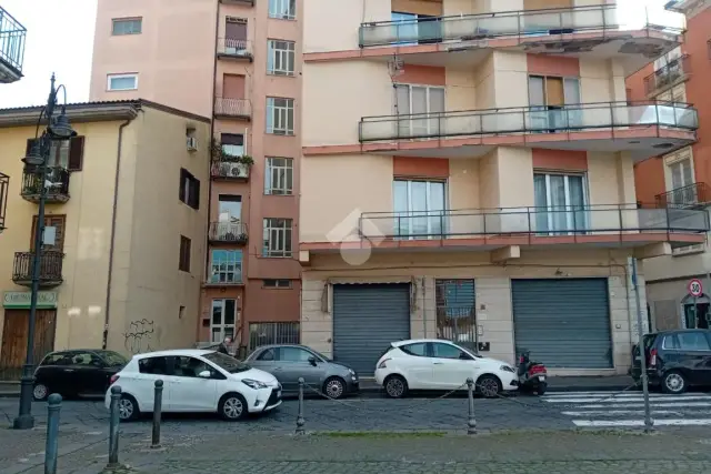 2-room flat in Via Santissimatrinità 44, Avellino - Photo 1