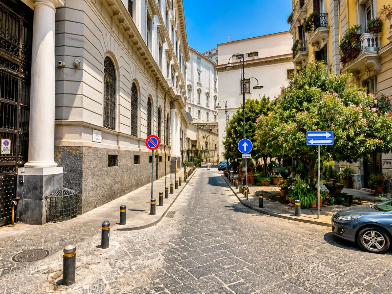 Deposito in Via Antonio Tari, Napoli, {3} - Foto 1